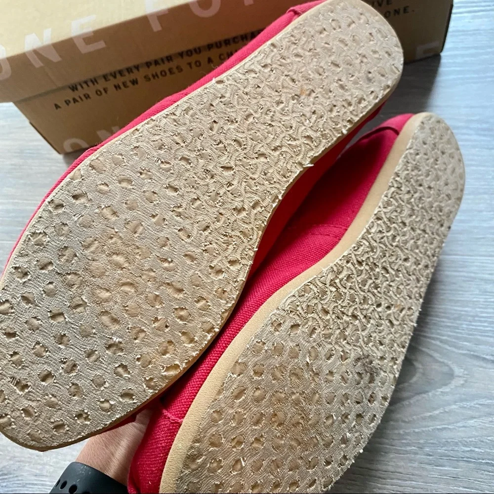 Red Classic TOMS